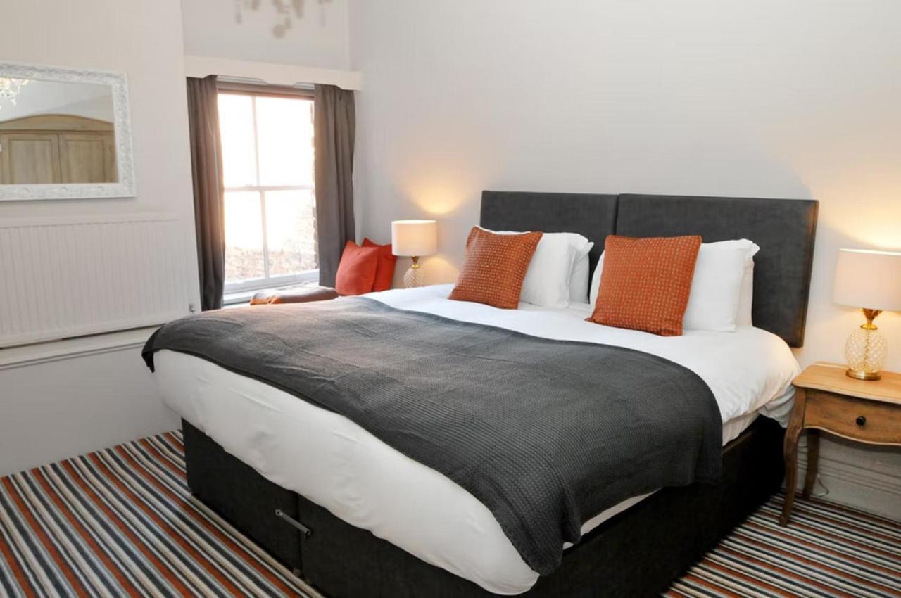 The Royal Hotel Crewe, A Brilliant Collection, Powered By Oyo Eksteriør billede