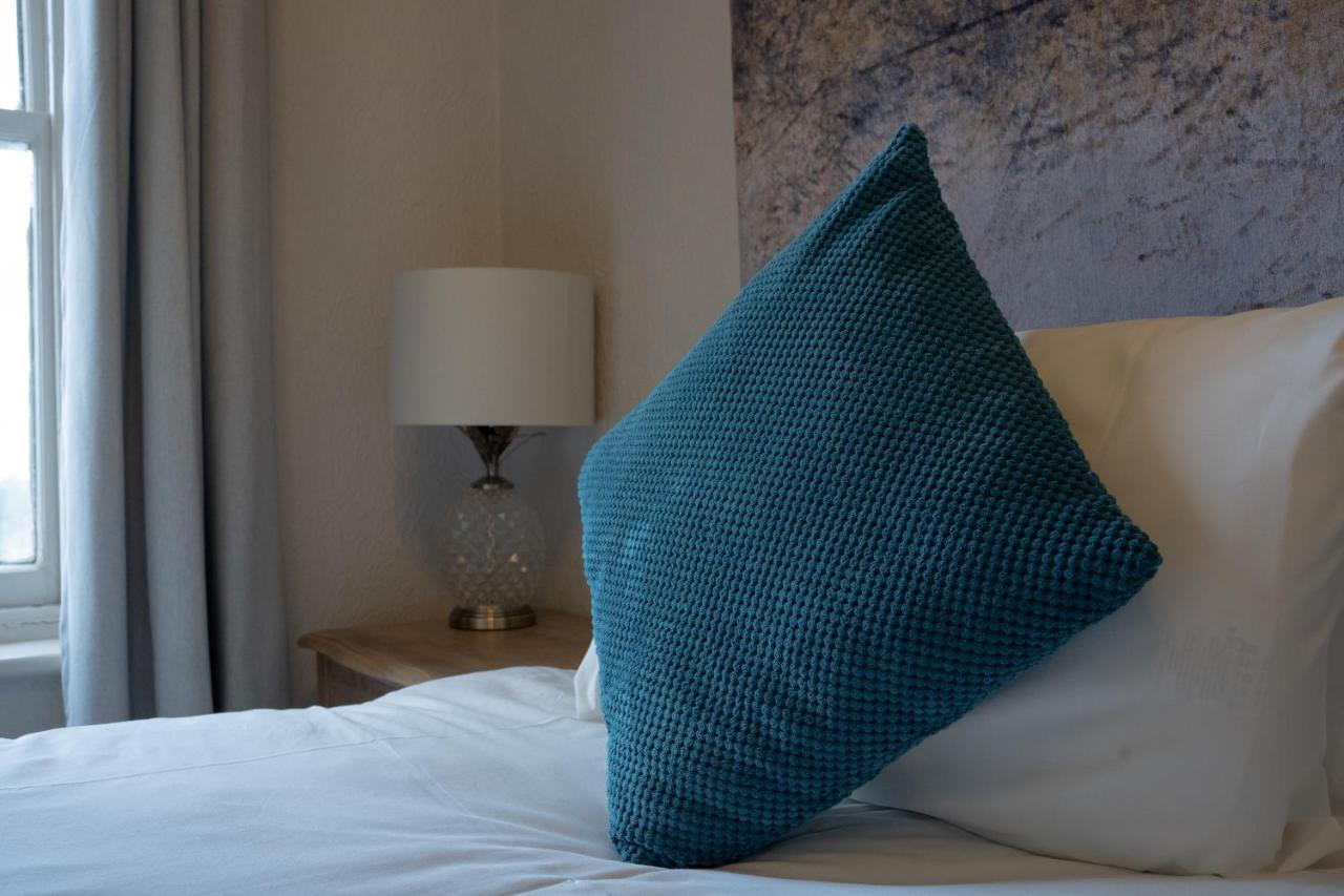 The Royal Hotel Crewe, A Brilliant Collection, Powered By Oyo Eksteriør billede