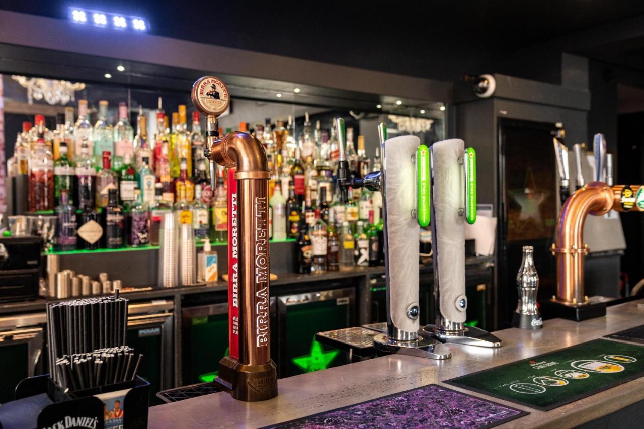 The Royal Hotel Crewe, A Brilliant Collection, Powered By Oyo Eksteriør billede