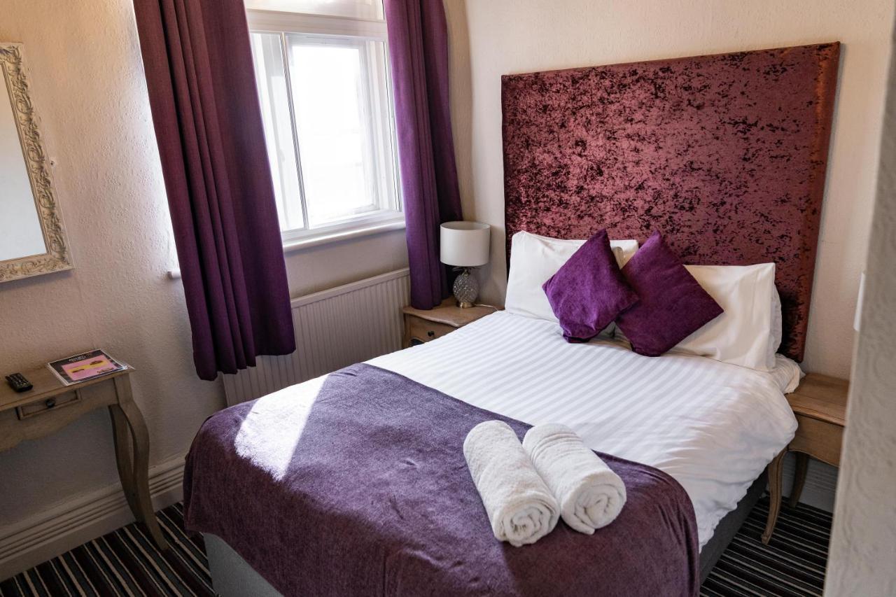 The Royal Hotel Crewe, A Brilliant Collection, Powered By Oyo Eksteriør billede