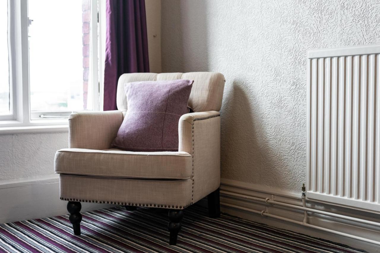 The Royal Hotel Crewe, A Brilliant Collection, Powered By Oyo Eksteriør billede