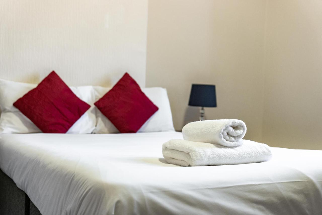 The Royal Hotel Crewe, A Brilliant Collection, Powered By Oyo Eksteriør billede